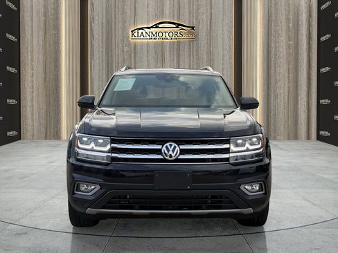 Used 2018 Volkswagen Atlas SEL Premium image 2