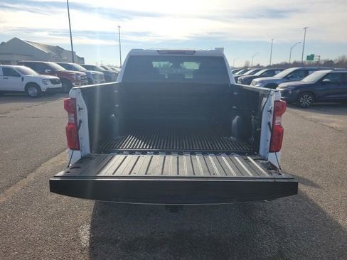 Used 2025 Chevrolet Silverado 1500 LT image 24
