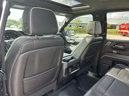 Used 2023 GMC Sierra 1500 AT4X AWD/4WD image 18