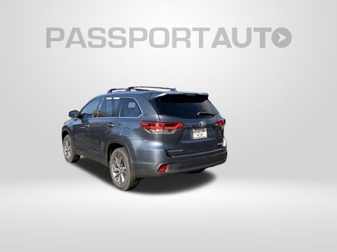 Used 2019 Toyota Highlander XLE image 8