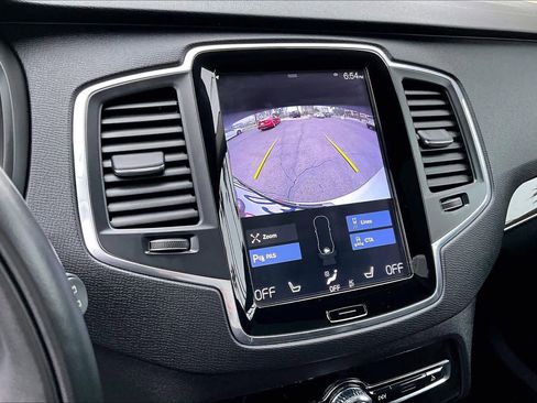 Used 2019 Volvo XC90 T5 Momentum image 25