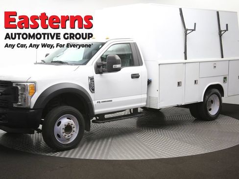 Used 2017 Ford F550 2WD Regular Cab Super Duty image 58