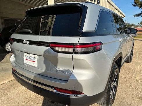 Used 2024 Jeep Grand Cherokee Limited image 5