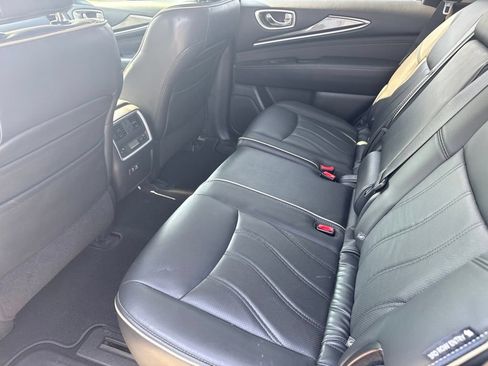 Used 2019 INFINITI QX60 Luxe w/ Essential Package FWD image 17