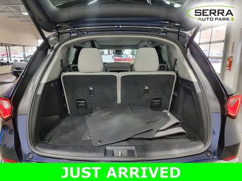 Used 2023 Acura MDX SH-AWD w/ Technology Package image 32