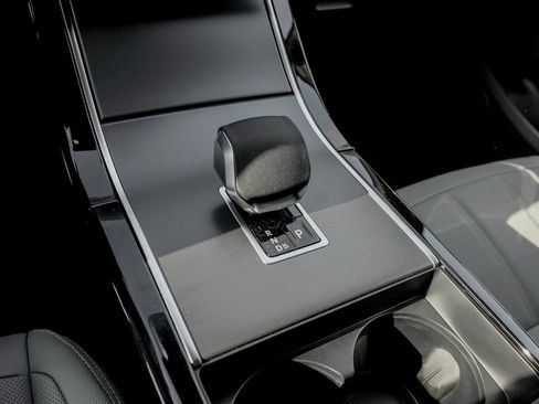 New 2026 Land Rover Range Rover Evoque S image 15