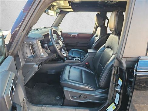 Used 2025 Ford Bronco Outer Banks AWD/4WD image 16
