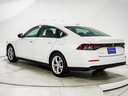 Certified 2023 Honda Accord LX image 6