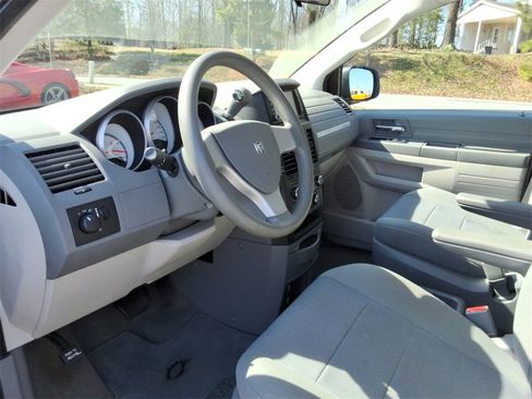 Used 2009 Dodge Grand Caravan SE image 19
