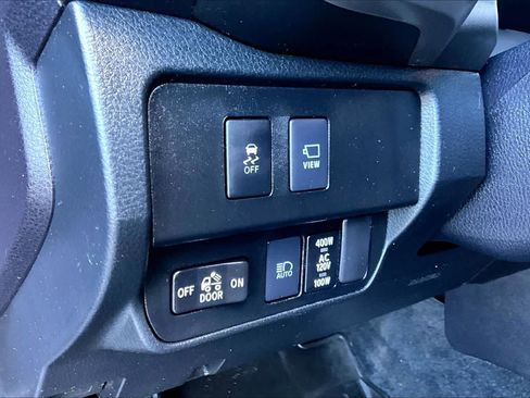 Used 2021 Toyota Tacoma Limited AWD/4WD image 33
