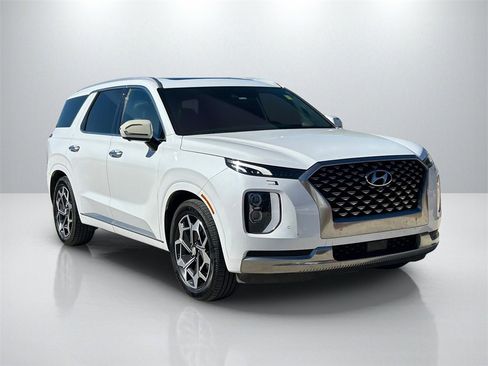 Used 2022 Hyundai Palisade Calligraphy image 3