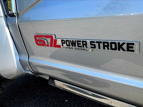 Used 2024 Ford F450 Limited image 17