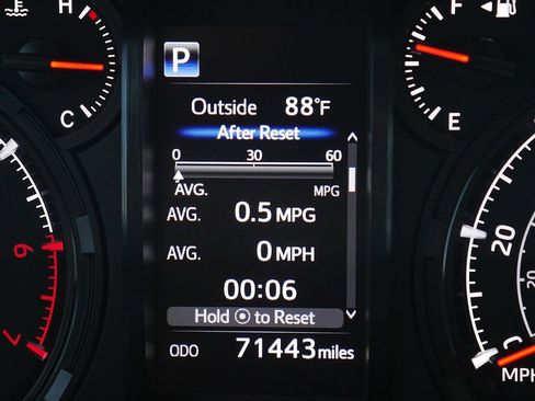 Used 2020 Toyota 4Runner SR5 Premium w/ Moonroof Package AWD/4WD image 29