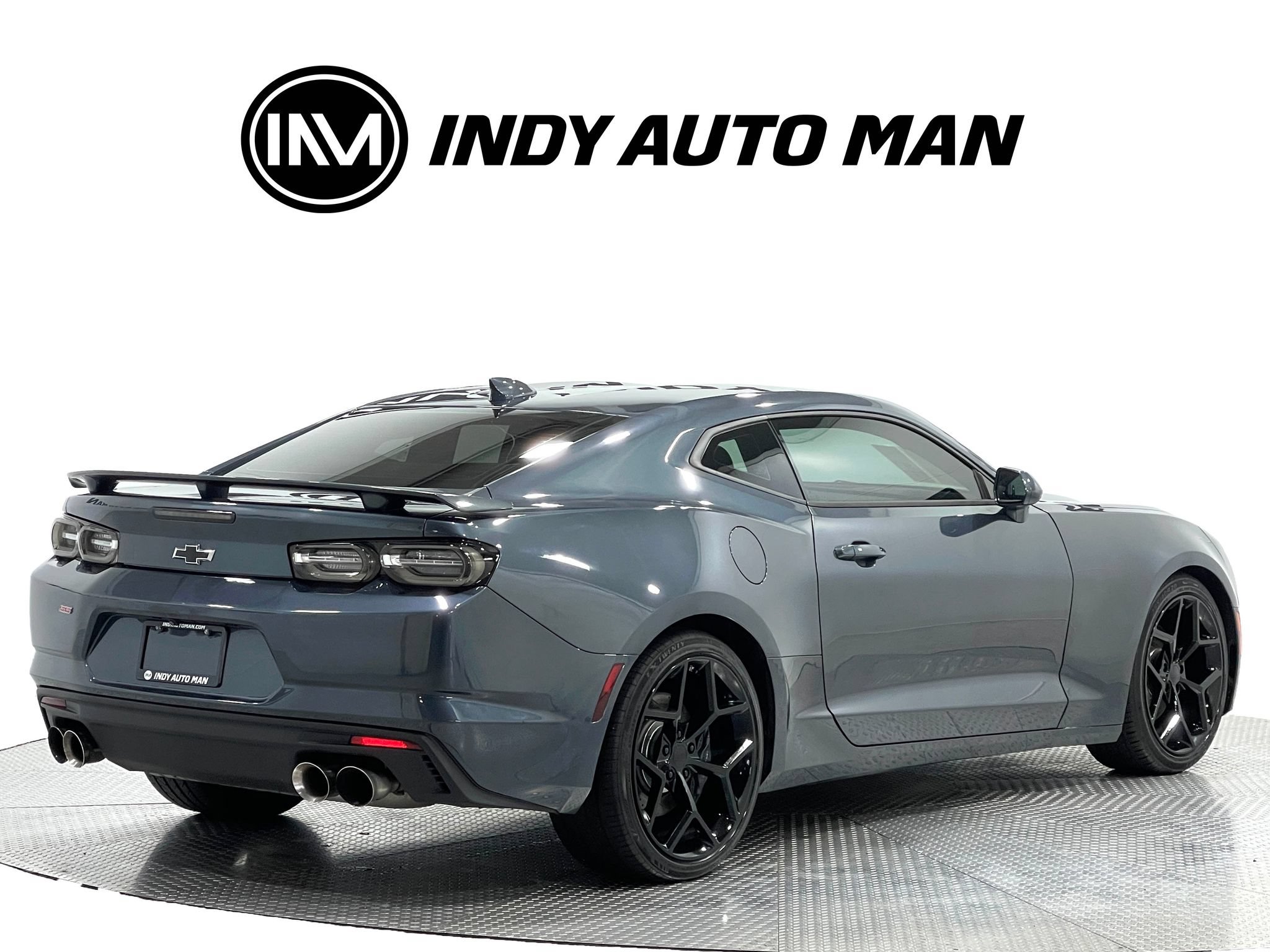 Used 2019 Chevrolet Camaro SS RWD image 4