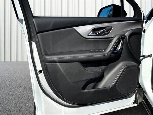 Used 2025 Chevrolet Blazer LT w/ Redline Edition image 15