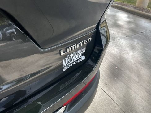 Used 2022 Jeep Grand Cherokee L Limited image 19