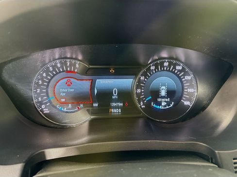 Used 2018 Ford Explorer Platinum image 12