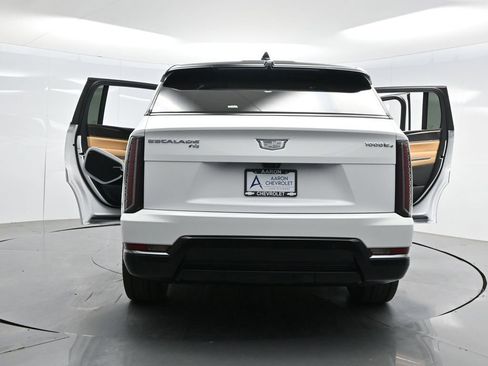 Used 2025 Cadillac Escalade IQ Sport 2 AWD/4WD image 59