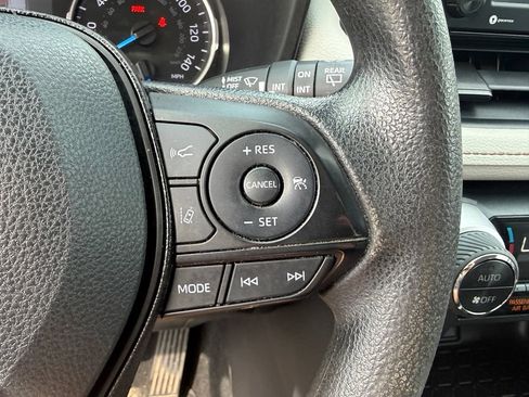 Certified 2021 Toyota RAV4 XLE AWD/4WD image 27