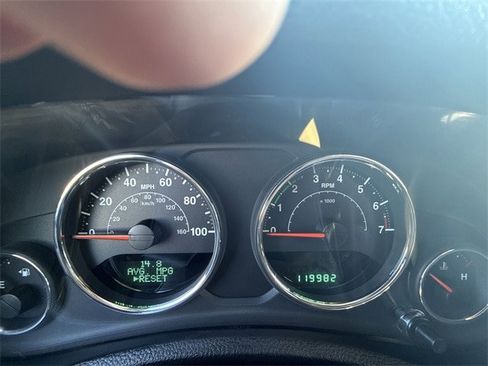 Used 2012 Jeep Wrangler Unlimited Sahara image 15