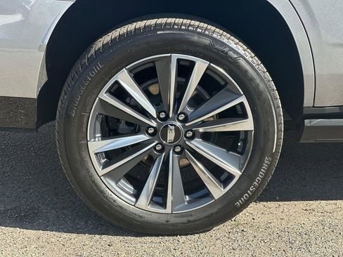 Used 2025 Cadillac Escalade Sport image 33