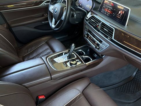 Used 2016 BMW 750i xDrive AWD/4WD image 17