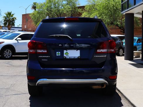 Used 2020 Dodge Journey Crossroad FWD image 11