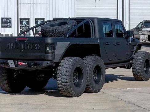 Used 2021 Jeep Gladiator Sport AWD/4WD image 5