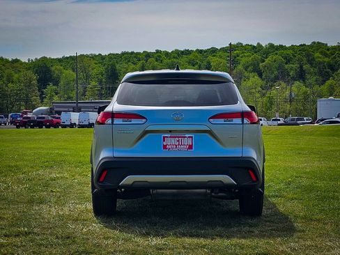 Used 2023 Toyota Corolla Cross L AWD/4WD image 4