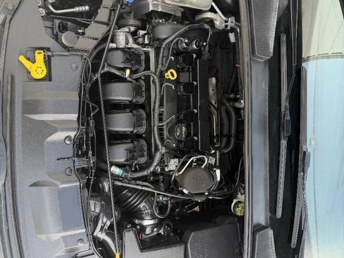 Used 2012 Ford Focus Titanium FWD image 33