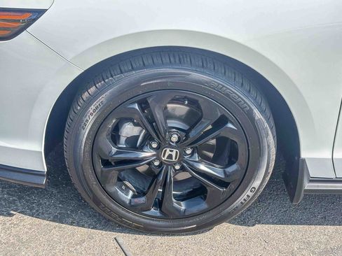 Certified 2025 Honda Accord SE image 11