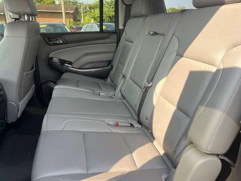 Used 2019 Chevrolet Suburban LT AWD/4WD image 19