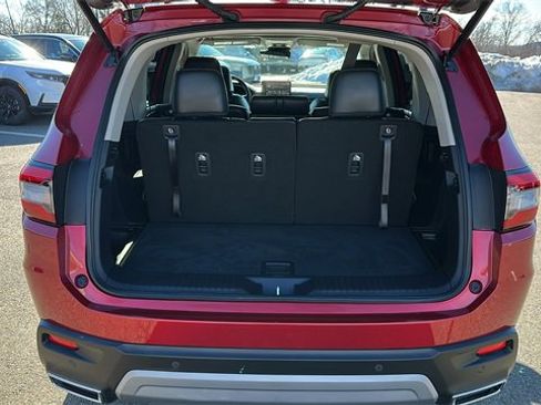 Used 2025 Honda Pilot Elite image 24