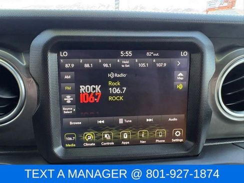 Used 2022 Jeep Wrangler Unlimited Sahara AWD/4WD image 22