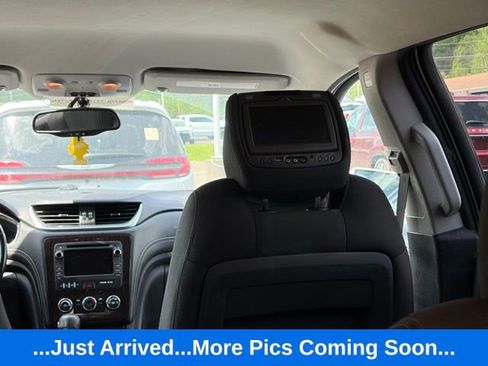 Used 2017 Chevrolet Traverse LT w/ Style and Technology Package AWD/4WD image 11