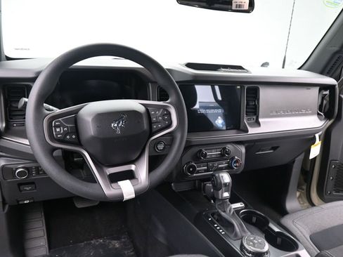 New 2025 Ford Bronco 4-Door image 11