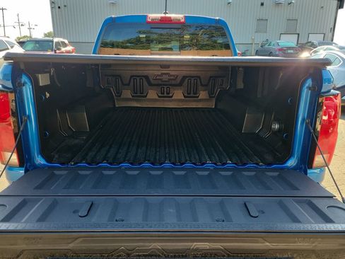 Used 2024 Chevrolet Colorado Z71 w/ Z71 Convenience Package 2 AWD/4WD image 11