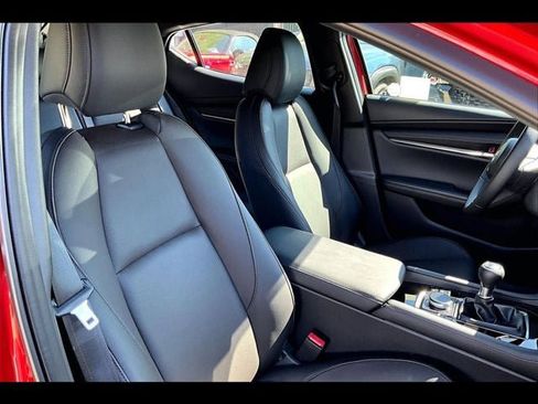 New 2026 MAZDA MAZDA3 2.5 S Hatchback w/ Premium Pkg FWD image 38