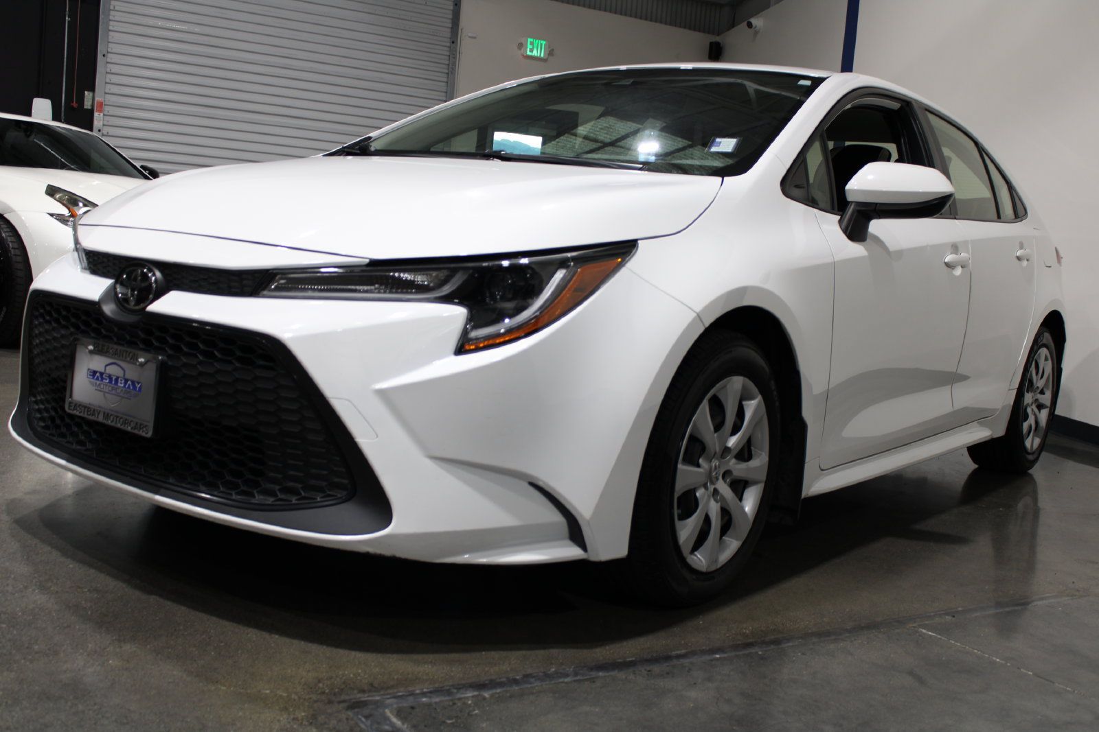 Used 2022 Toyota Corolla LE FWD image 5