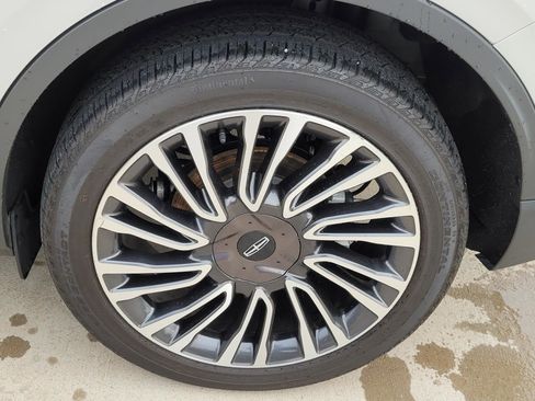 Used 2022 Lincoln Corsair Reserve w/ Equipment Group 201A AWD/4WD image 23