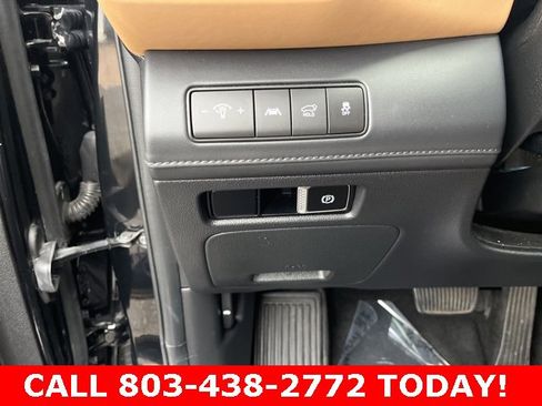 Used 2023 Hyundai Santa Fe Calligraphy image 32