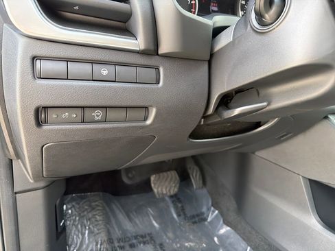 Used 2023 Nissan Rogue SV FWD image 20