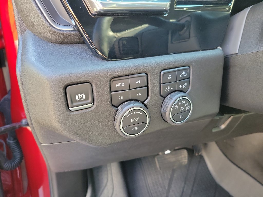 Used 2025 Chevrolet Silverado 3500 LTZ w/ LTZ Convenience Package AWD/4WD image 26