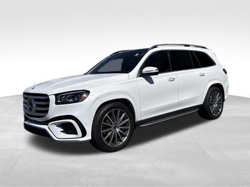 Used 2025 Mercedes-Benz GLS 580 4MATIC image 1