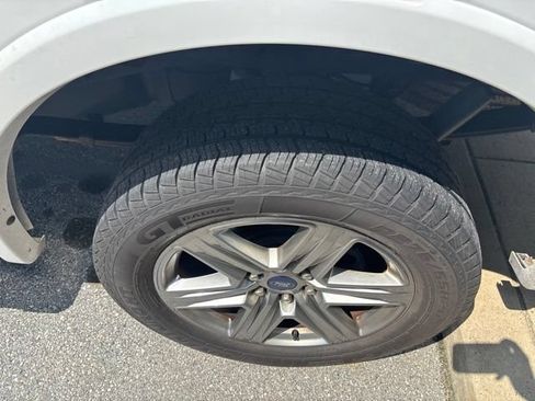 Used 2019 Ford F150 Lariat AWD/4WD image 9
