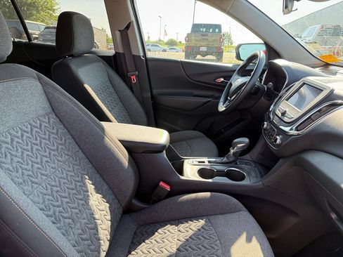 Used 2024 Chevrolet Equinox LT AWD/4WD image 41