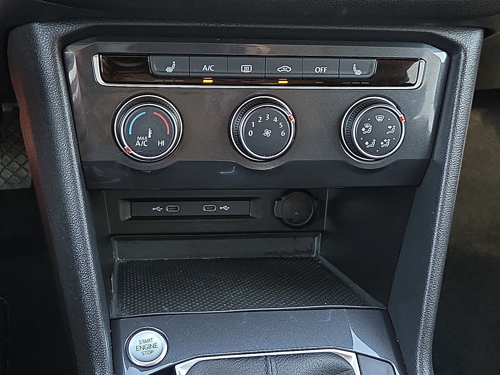 Used 2024 Volkswagen Tiguan Wolfsburg Edition AWD/4WD image 18