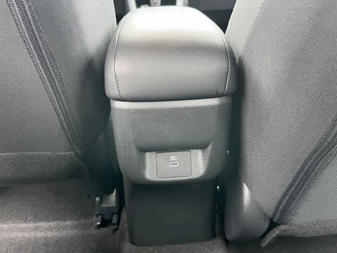Used 2025 Nissan Versa SV FWD image 22