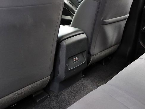 Used 2023 Nissan Frontier SV w/ Technology Package RWD image 16