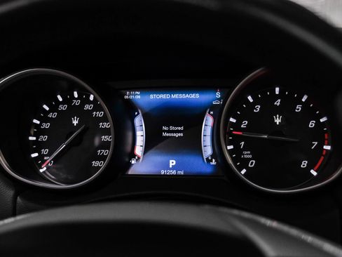 Used 2017 Maserati Levante AWD/4WD image 16
